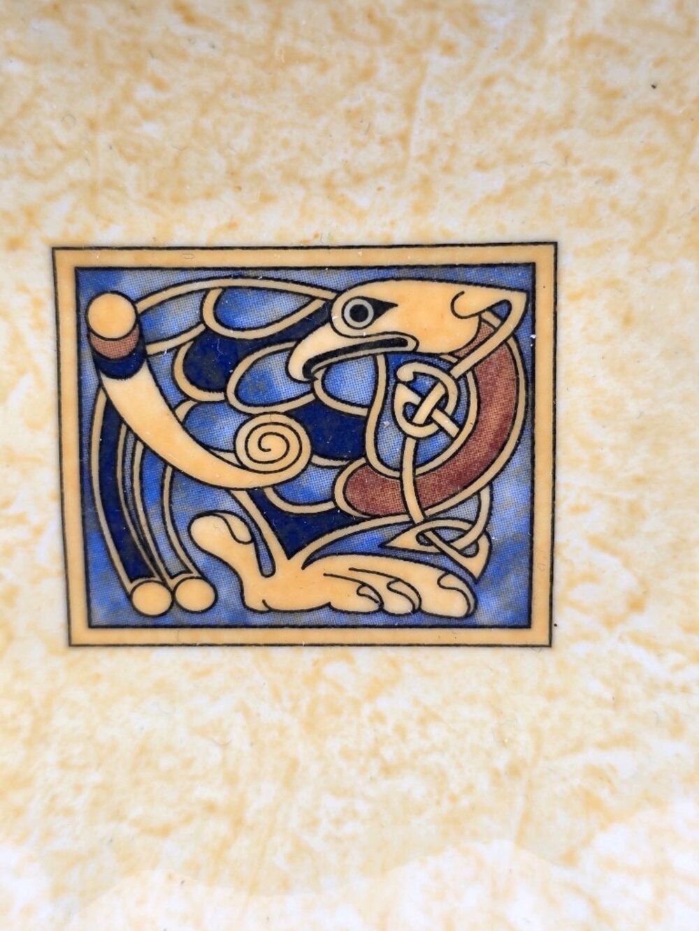 Royal Tara Irish Treasures Oval Bowl Celtic Knot 7x 5.25" Yellow & Blue Ireland - Picture 2 of 9
